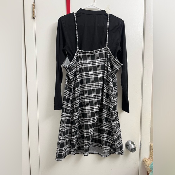 Long sleeve dress - Picture 2 of 3